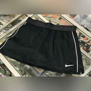 NWT women’s nike tennis skirt with shorts